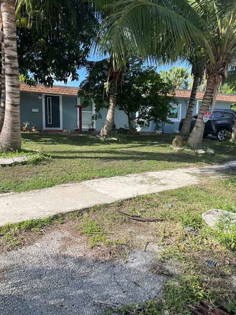 Photo of 6901 NW 80th St Tamarac, FL 33321
