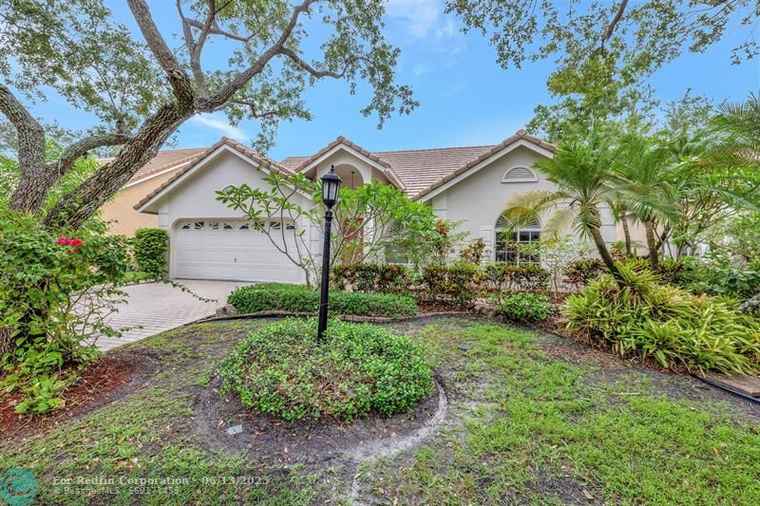 Photo of 2065 NW 127th Ter Coral Springs, FL 33071