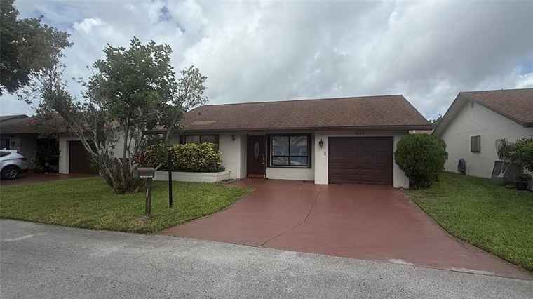 Photo of 1545 SW 23rd Ter Deerfield Beach, FL 33442