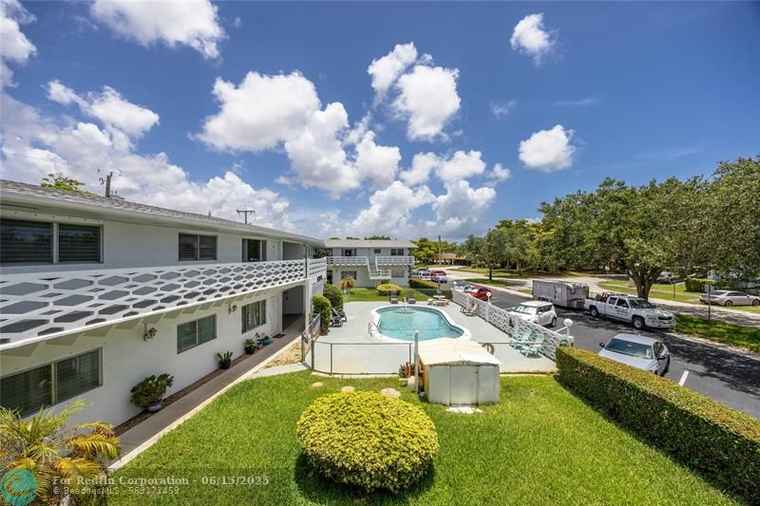 Photo of 3847 S Circle Dr #11 Hollywood, FL 33021