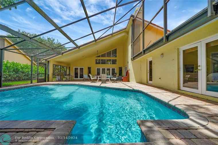 Photo of 6900 NW 61st Ave Parkland, FL 33067