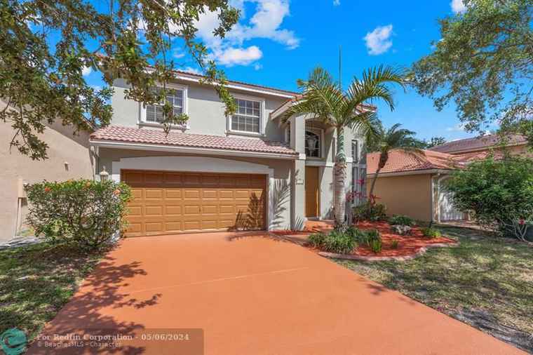 Photo of 433 NW 115th Ter Coral Springs, FL 33071