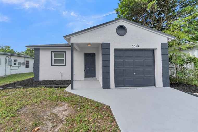 Photo of 3528 SW 12th Ct Fort Lauderdale, FL 33312