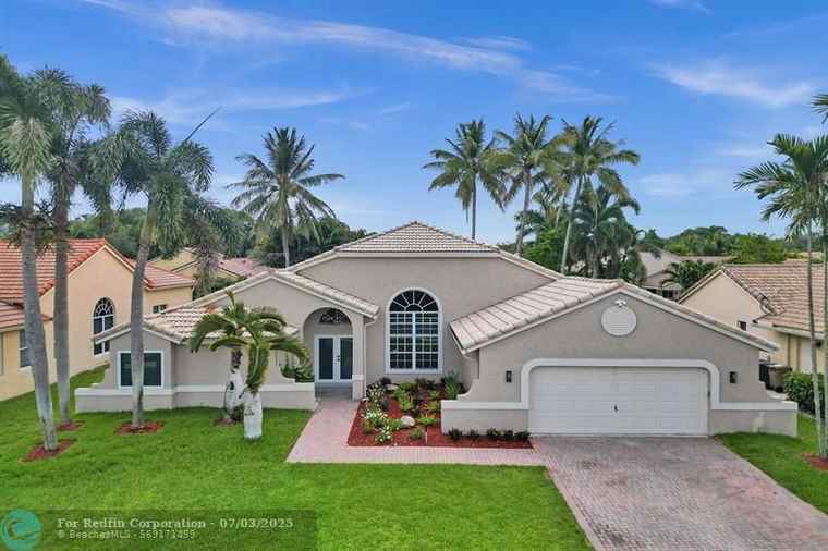 Photo of 2662 W Abiaca Cir Davie, FL 33328
