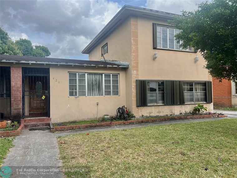 Photo of 421 NW 153rd St Miami, FL 33169