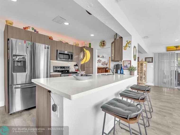 Photo of 4331 NW 12th Ter Deerfield Beach, FL 33064