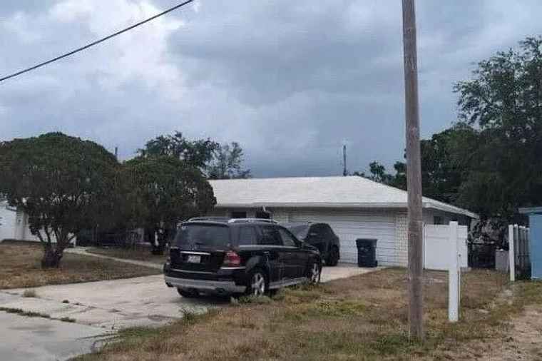 Photo of 3915 W Arch St , FL 33607