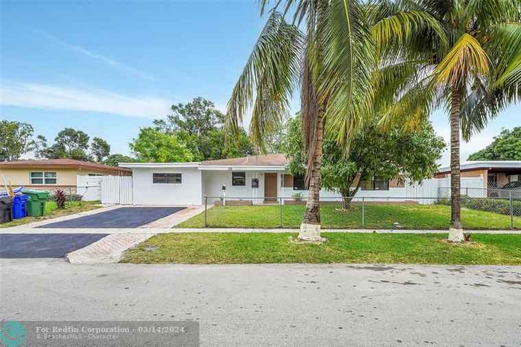 Photo of 320 SW 30th Ave Fort Lauderdale, FL 33312