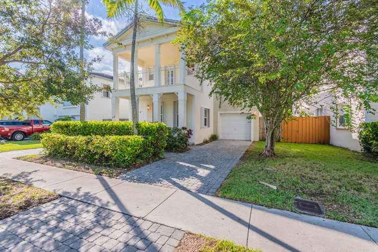 Photo of 3134 NE 2nd Dr Homestead, FL 33033