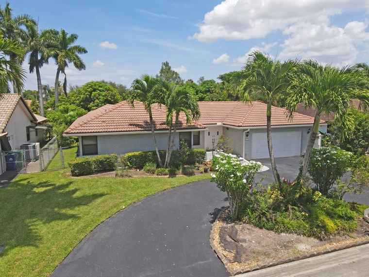 Photo of 6621 NW 52nd St Coral Springs, FL 33067