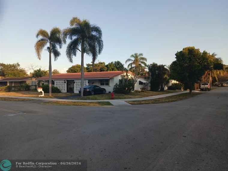 Photo of 3400 SW 15th St Fort Lauderdale, FL 33312