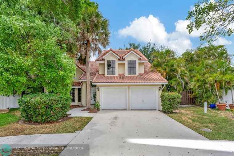 Photo of 6541 NW 57th Ln Parkland, FL 33067