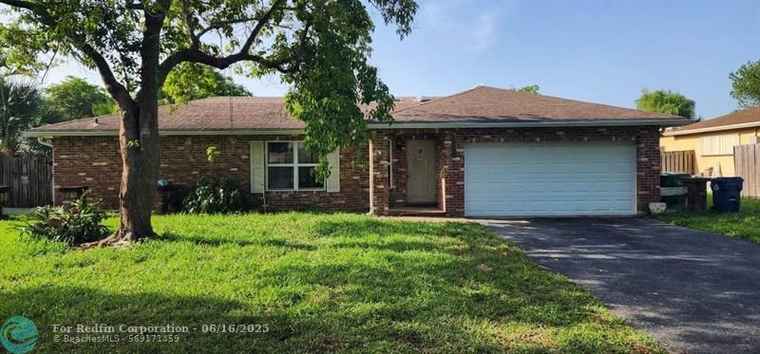 Photo of 10925 NW 21st Pl Coral Springs, FL 33071