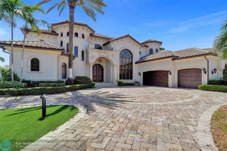 Photo of 2582 SE 9th St Pompano Beach, FL 33062