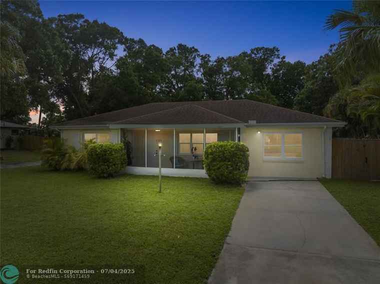 Photo of 1865 36th Ave Vero Beach, FL 32960