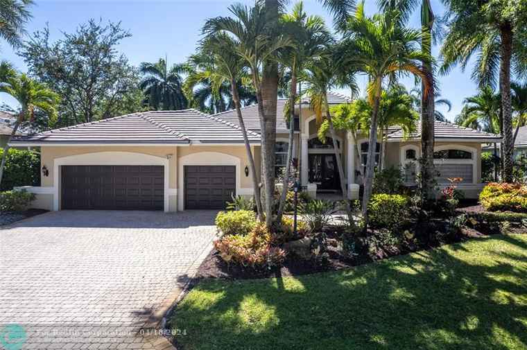 Photo of 10506 NW 66th St Parkland, FL 33076