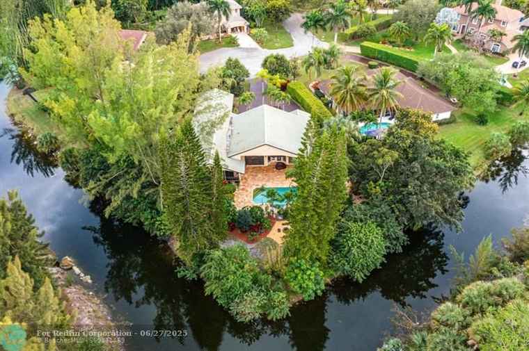 Photo of 6011 NW 69th Mnr Parkland, FL 33067