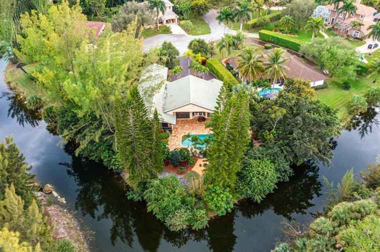 Photo of 6011 NW 69th Mnr Parkland, FL 33067