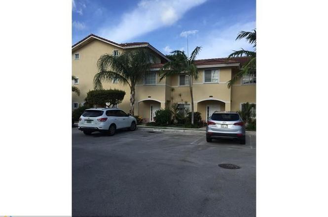 2024 NE 167th St Unit 2024-4, North Miami Beach, FL 33162 | MLS