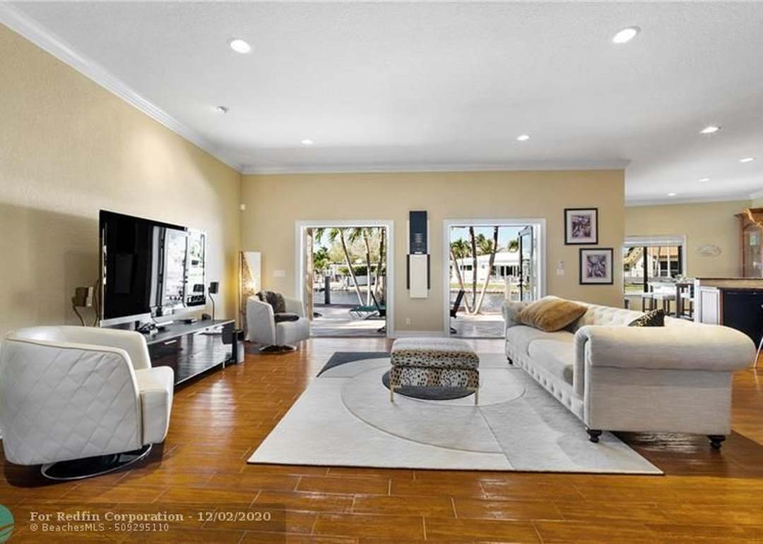 2109 NE 18th Ave, Wilton Manors, FL 33305