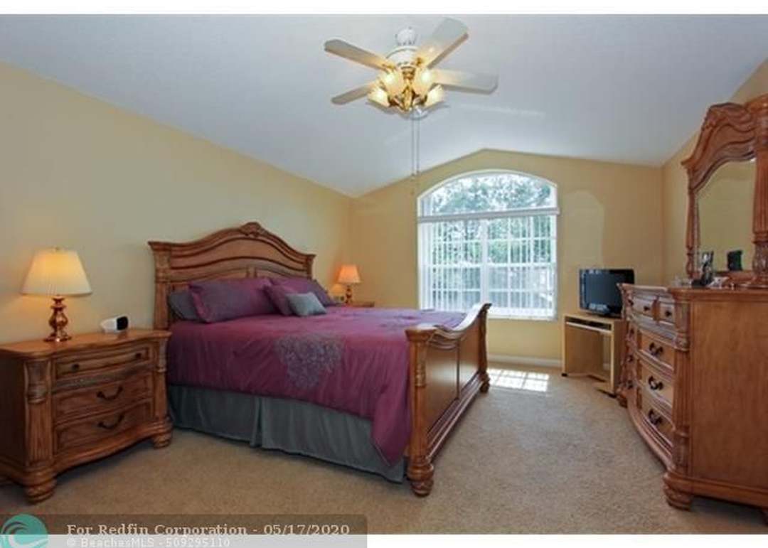 1075 NW 117th Ave, Coral Springs, FL 33071