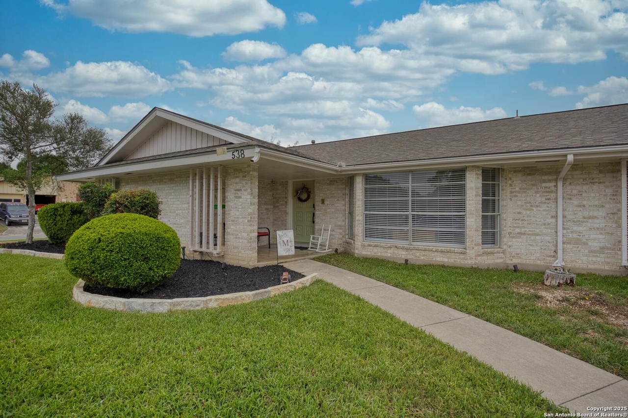 538 Candleglo, Windcrest, TX 78239