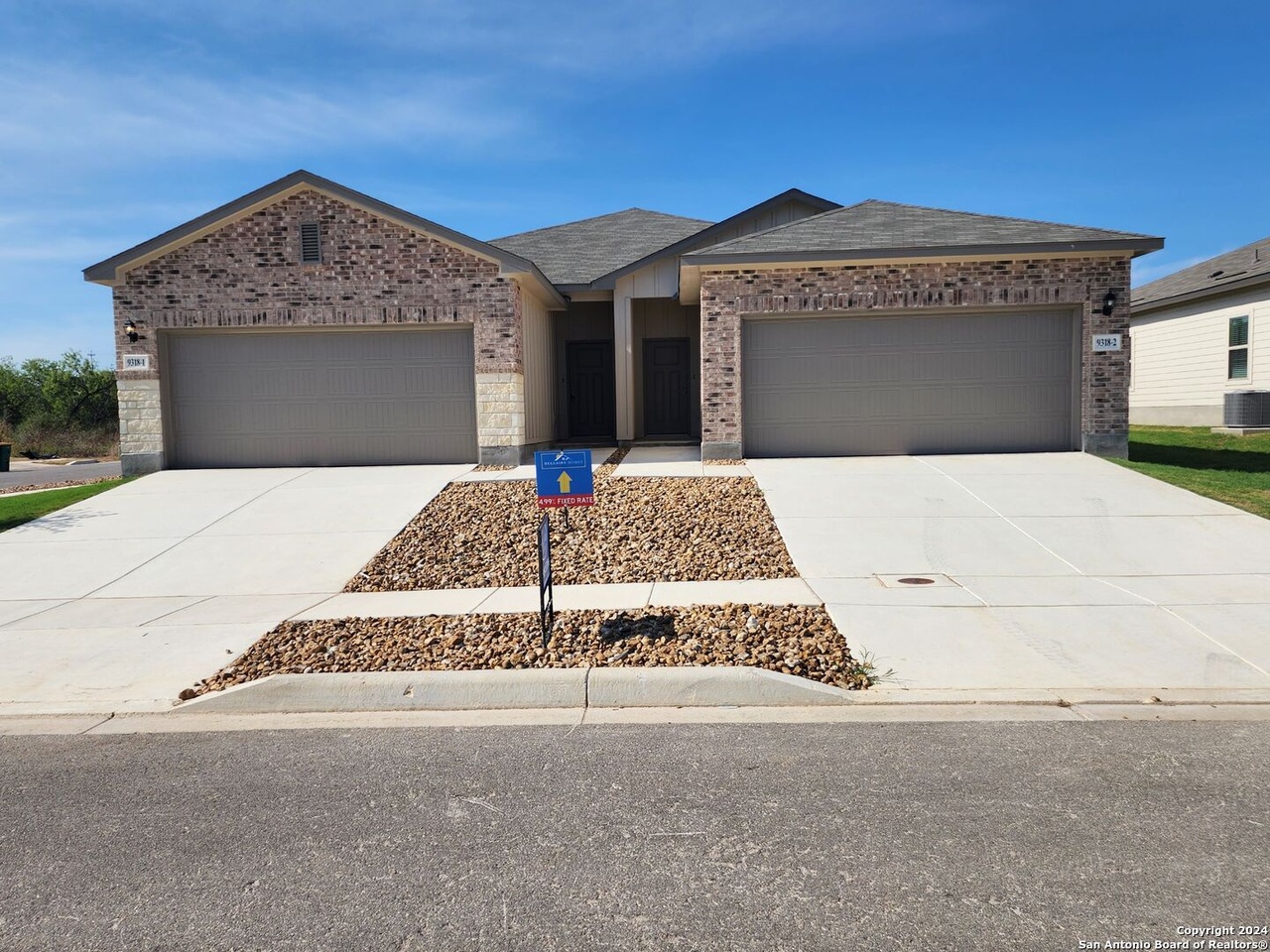 Clark realty converse tx deals