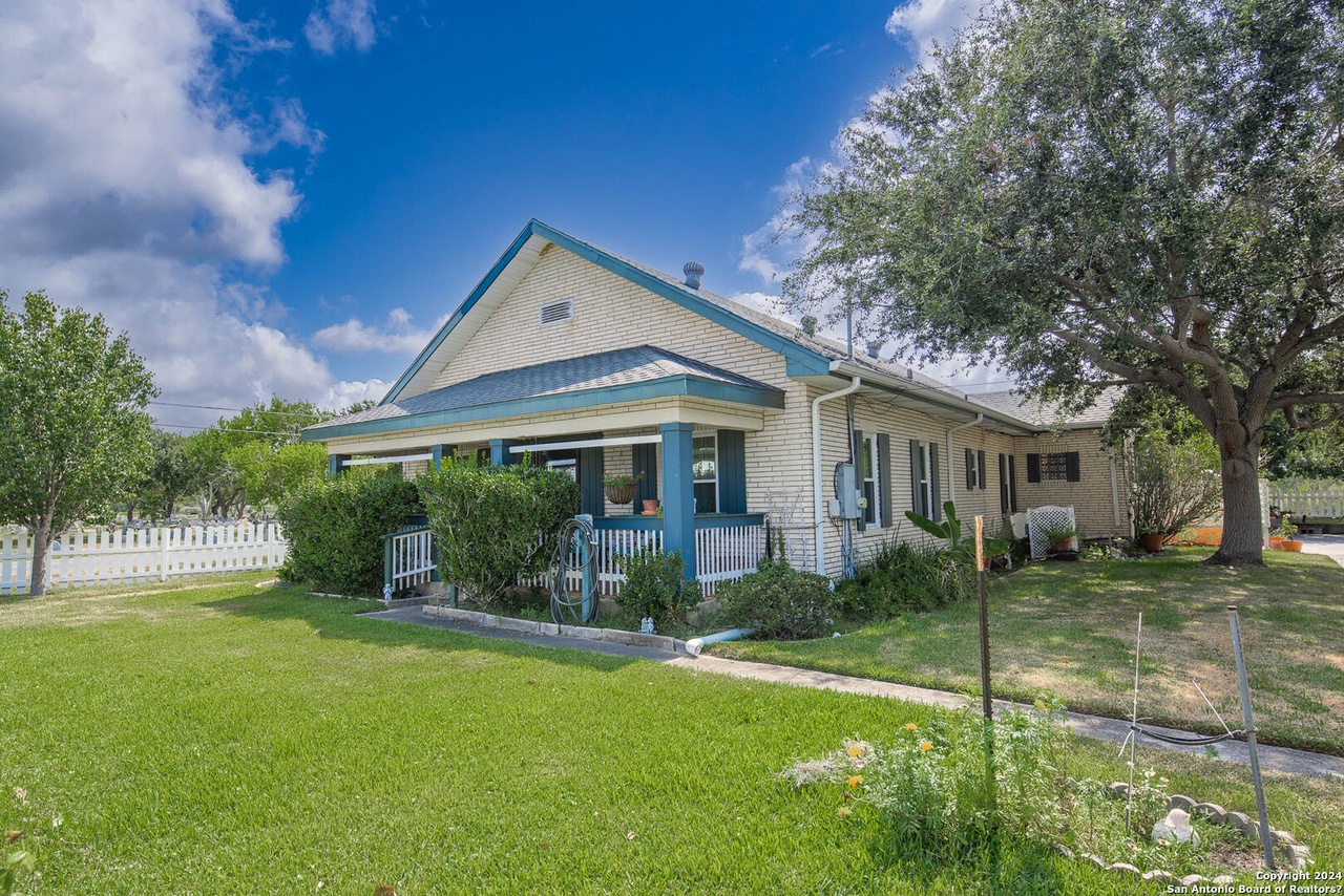 4306 FM 1069, Aransas Pass, TX 78336-5951 | MLS# 1755782 | Redfin