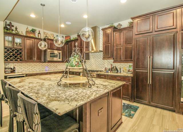 Property at 138 Cinnamon Crk, Boerne, TX 78006, 3 beds, 3.5 baths