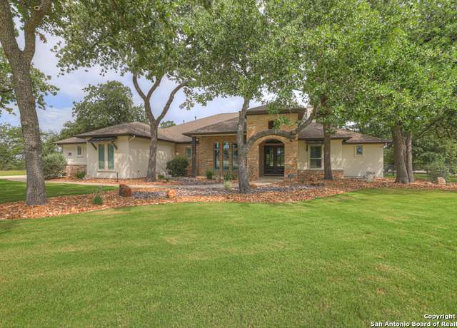 Property at 388 Butternut Way, New Braunfels, TX 78132, 4 beds, 3.5 baths