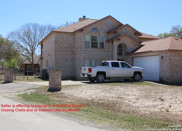 Property at 410 Washington, Castroville, TX 78009, 5 beds, 3.5 baths