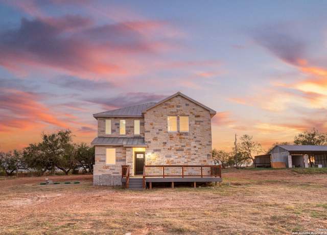 Property at 288 County Road 105, Floresville, TX 78114-5184, 4 beds, 2.5 baths