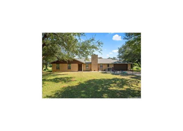 Property at 342 Turner, Pleasanton, TX 78064, 3 beds, 2 baths