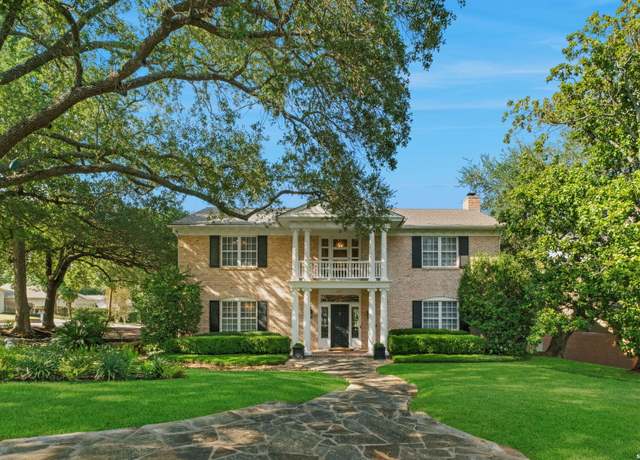 Property at 501 Canterbury Hl, Terrell Hills, TX 78209, 4 beds, 3.5 baths