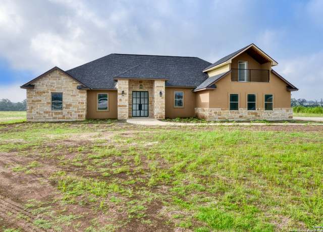 Property at 956 Horseshoe Fls, Bandera, TX 78003, 3 beds, 3 baths