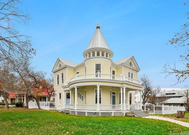 Property at 805 Nolan St, San Antonio, TX 78202, 5 beds, 3 baths