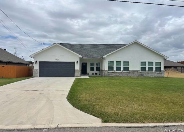 Property at 8524 Ventura Blvd, Selma, TX 78154-3334, 4 beds, 2 baths