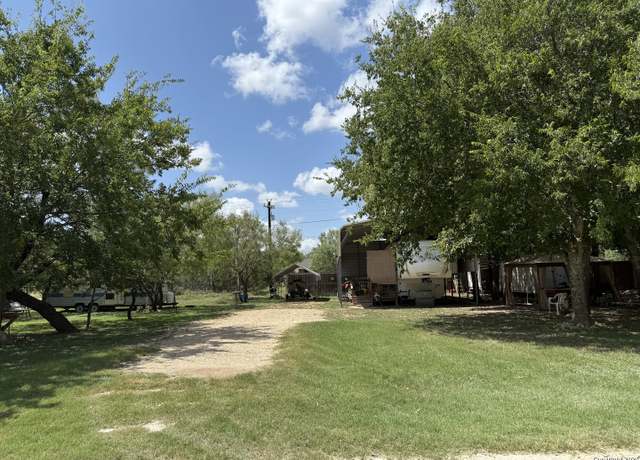 Property at 460 Paloma, Bandera, TX 78003