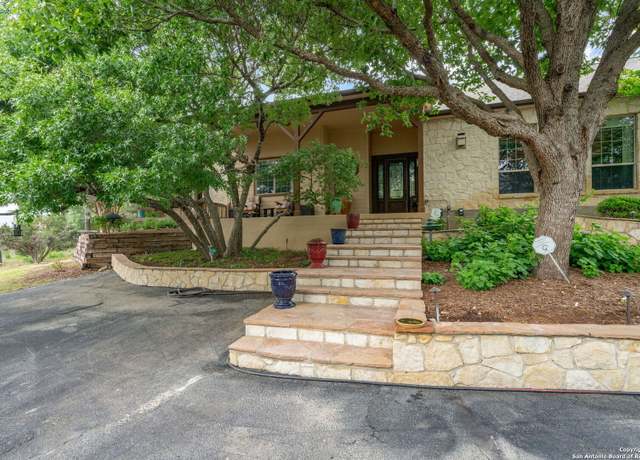 Property at 140 Walnut Grove Rd, Boerne, TX 78006-6221, 3 beds, 2 baths