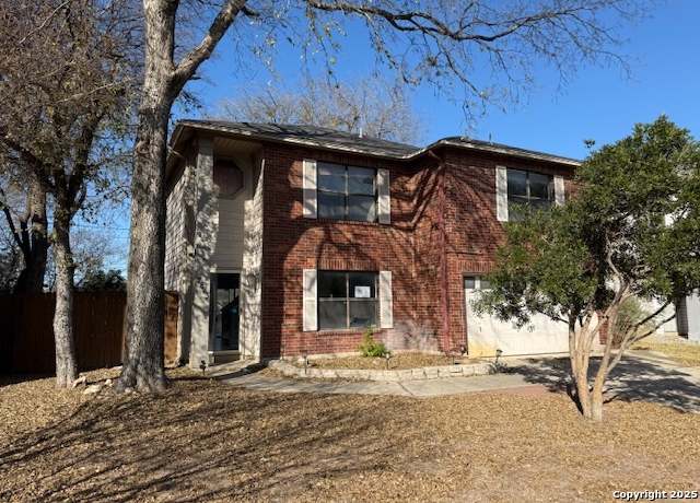 Property at 7823 Crystal Pt, San Antonio, TX 78251, 3 beds, 2.5 baths