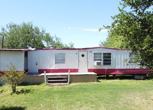 Property at 80 San Antonio St, Campbellton, TX 78008, 10 beds, 6.5 baths