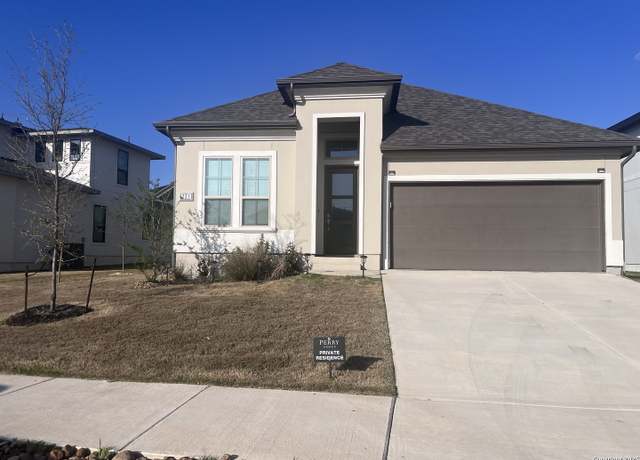 Property at 221 Navarro, Boerne, TX 78006, 3 beds, 2 baths
