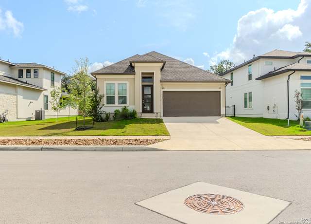 Property at 221 Navarro, Boerne, TX 78006, 3 beds, 2 baths
