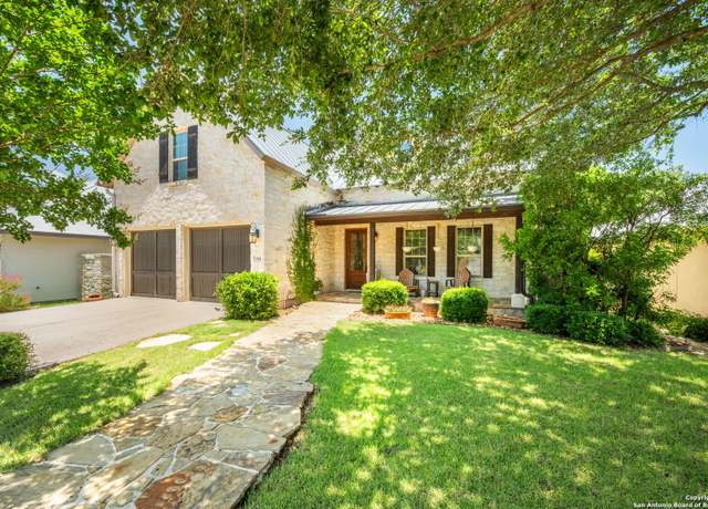 Property at 304 Knoll Spgs, Boerne, TX 78006, 3 beds, 3.5 baths