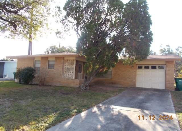 Property at 173 National Blvd, Universal City, TX 78148, 3 beds, 2 baths