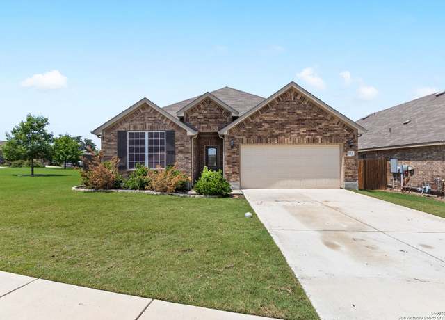 Property at 122 Braeburn, Boerne, TX 78015, 3 beds, 2 baths