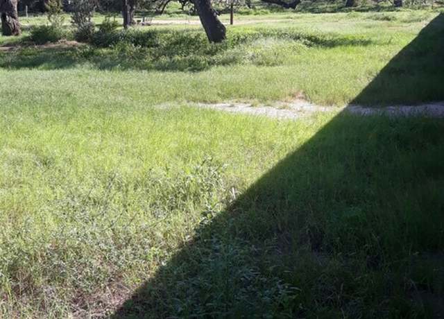 Property at 277 Nob, Floresville, TX 78114