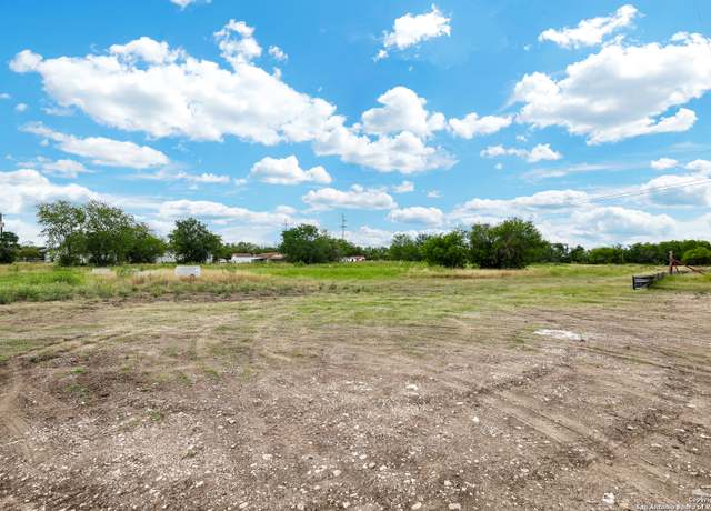 Property at 3 Golden Ave, San Antonio, TX 78211