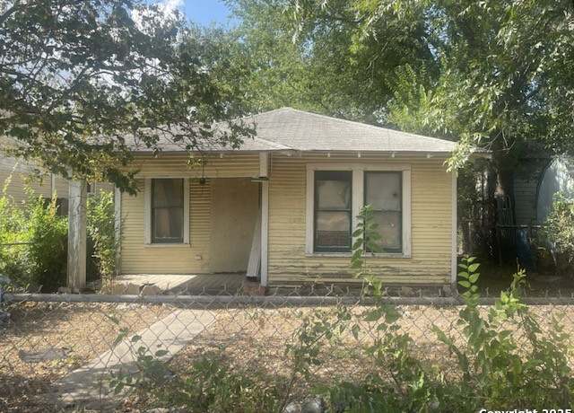 Property at 2318 San Fernando, San Antonio, TX 78207, 2 beds, 1 bath