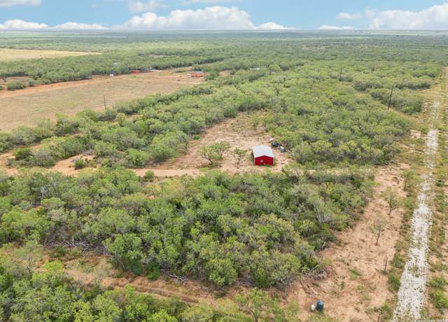 Property at 16653 Fm 1333, Charlotte, TX 78011